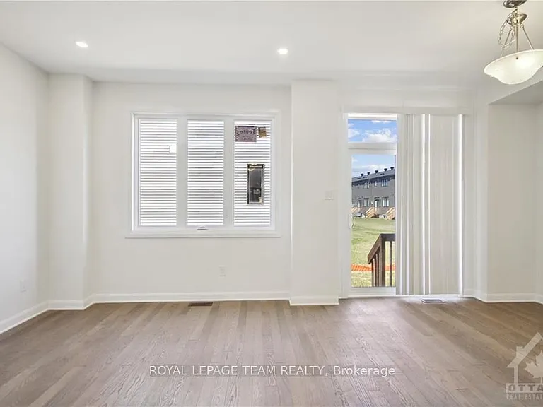 805 Everbloom Ln — Photo 3