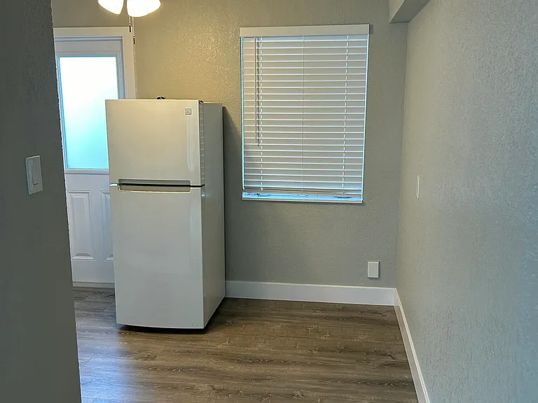 214 S Palmway #1 — Photo 8