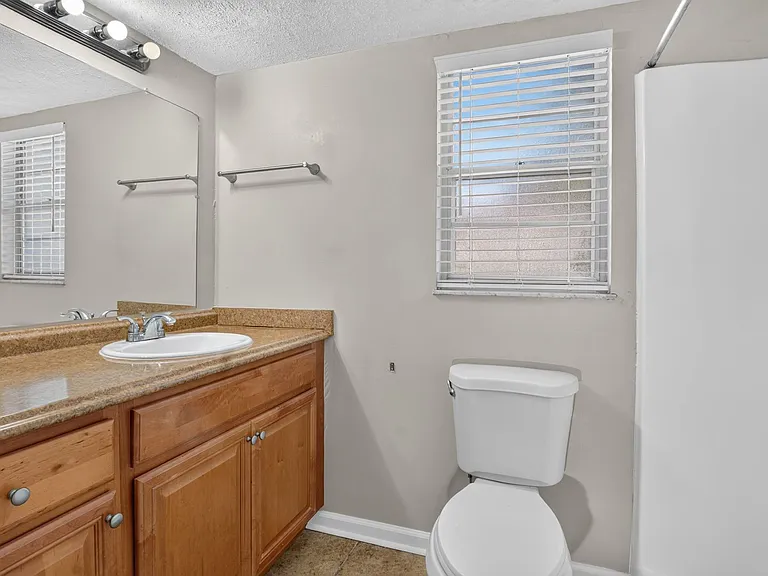 53 Windtree Ln #G102 — Photo 15