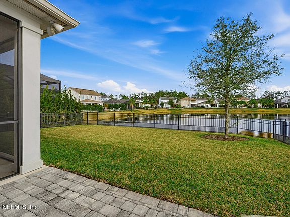 3rd image of 307 PARKBLUFF Circle