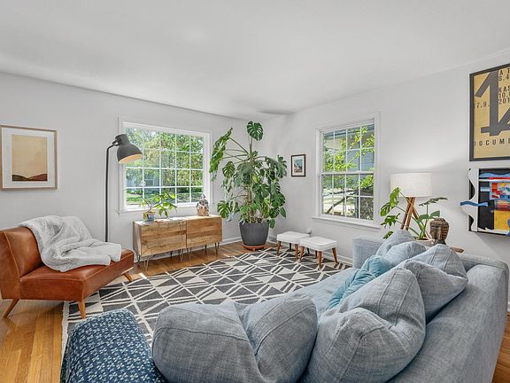 3rd image of 7014 E Magill Ln