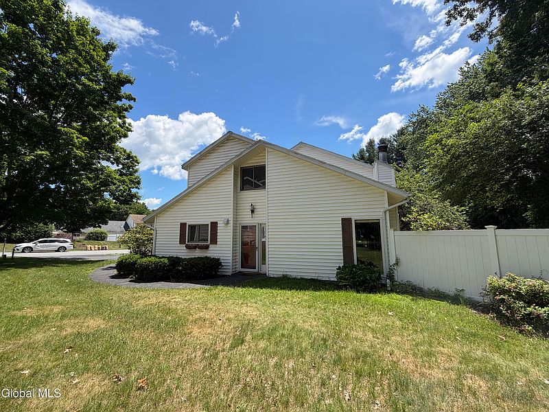 2nd image of 20 Green Meadow Drive