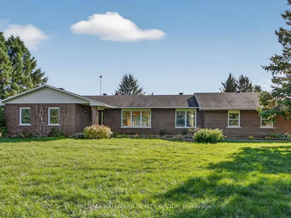 2772 Harbison Rd, Ottawa, ON K0A 2Z0