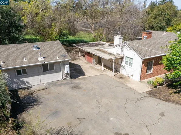 1561 Farm Bureau Rd, Concord, CA 94519