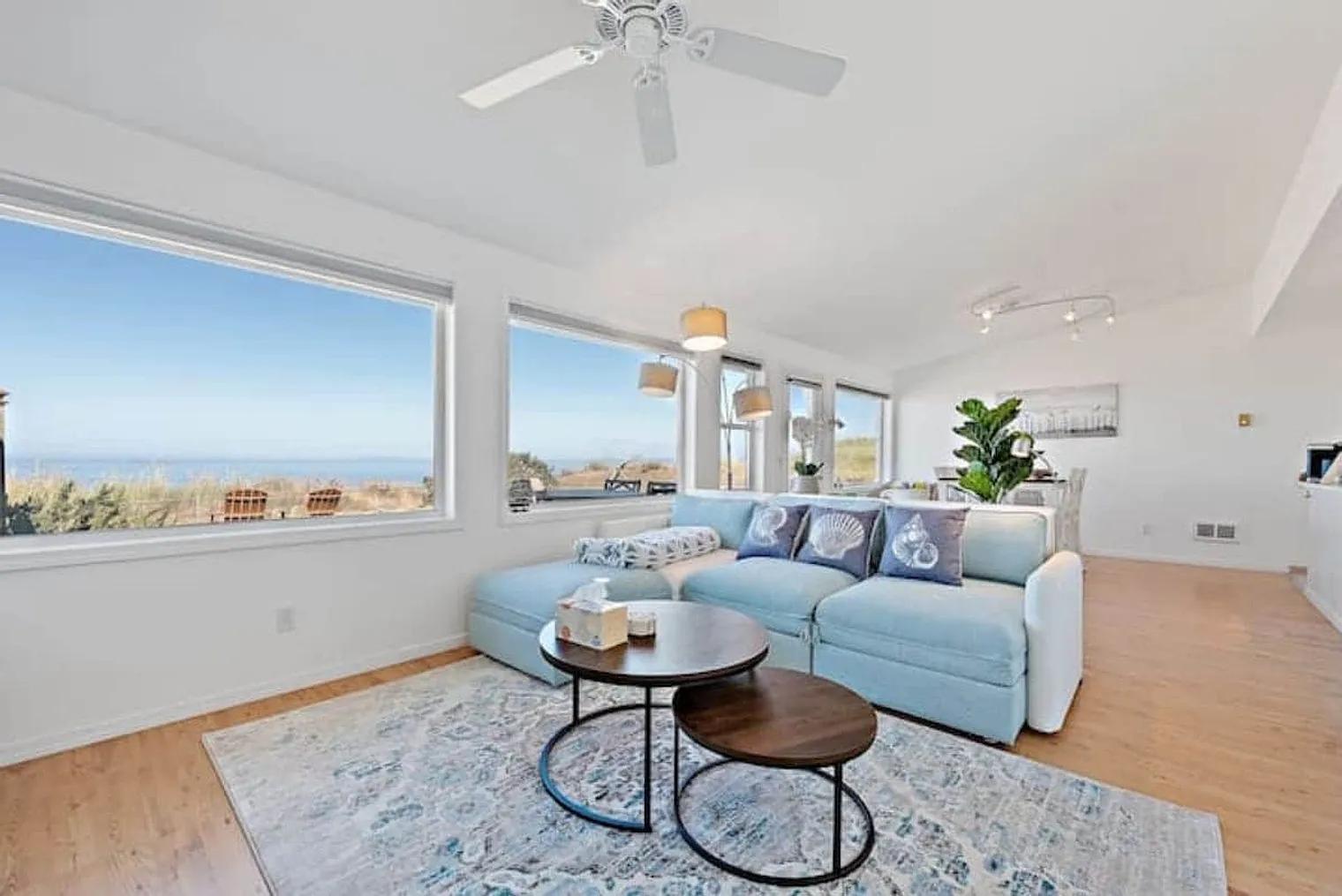 2 bed, 2.0 bath, $6,034 — Photo 1