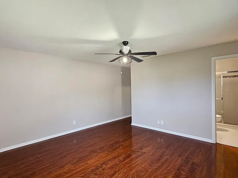 7180 NW 10th Ct — Photo 18