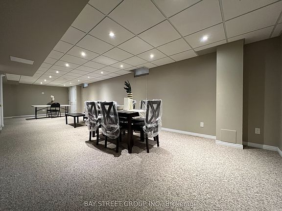 3rd image of 52 Loring Cres #Basement