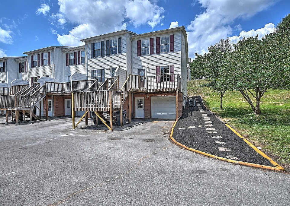 1st image of 121 Bilco St Unit 1