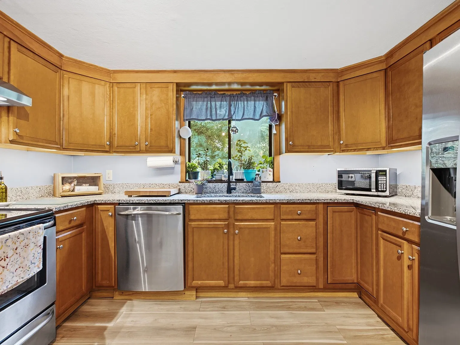 4 bed, 1116 sqft, $2,800 — Photo 3