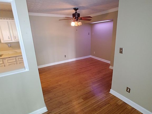 4th image of 1508 Augusta Dr