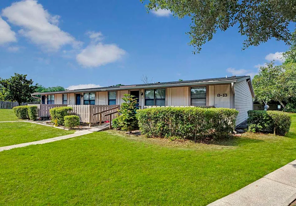 Oak Shade Apartments