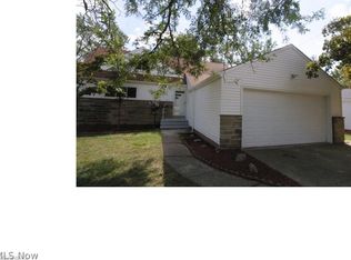 5138 Thornbury Rd, Cleveland, OH 44124