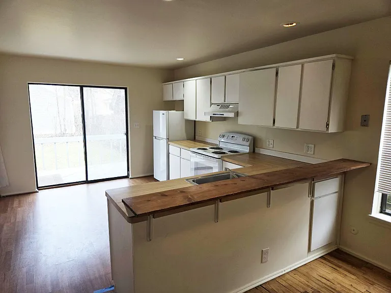 755 Emmons Ave — Photo 6