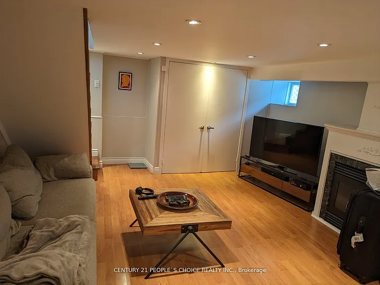 63 Stephen Dr — Photo 17
