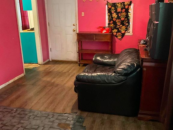 3rd image of 5728 Dutton Ave