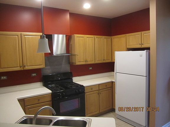 4th image of 34 W Briarwood Dr