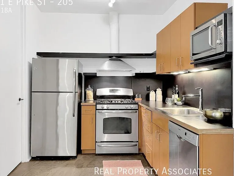 1111 E Pike St #205 — Photo 3