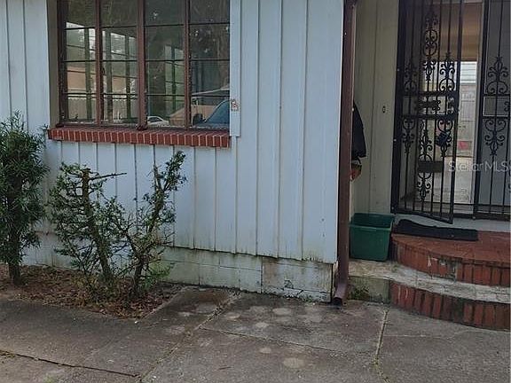 4th image of 133 N Kentucky Ave