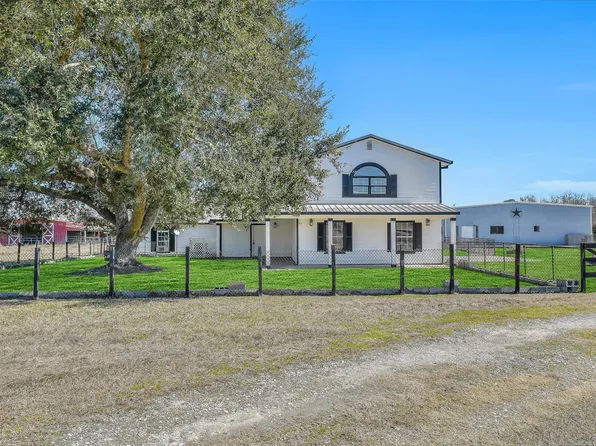 1902 Fm 563, Anahuac, TX 77514