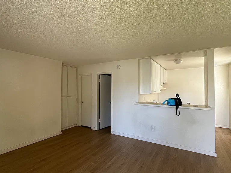 11438 Killion St #2 — Photo 4