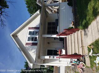 1842 Delevan Ave, Lansing, MI 48910