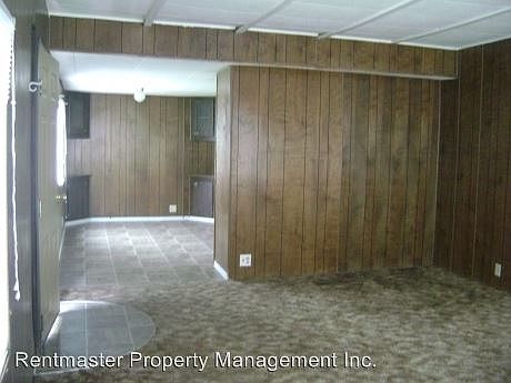 3rd image of 465 N Adam Dr