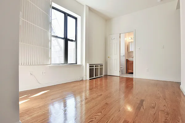 Rented by Balass Ralph, LREB | media 4