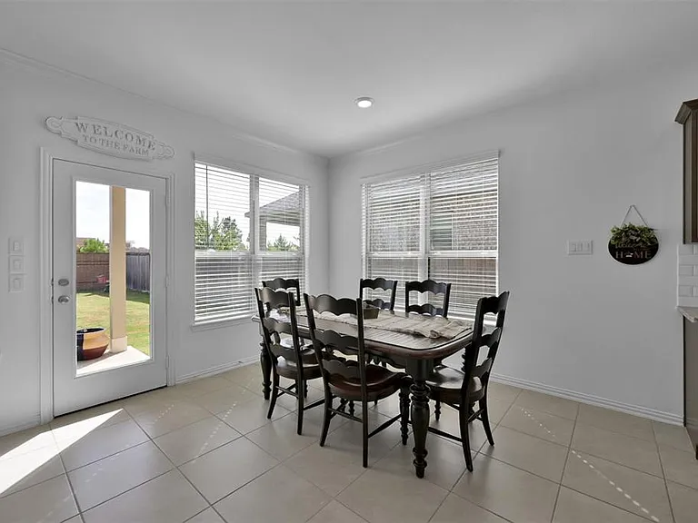 Red Buckeye Dr — Photo 14