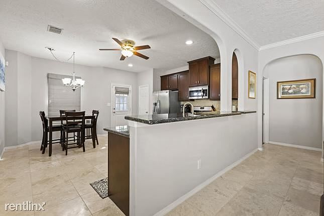 1st image of 18219R Hillingdon Ln