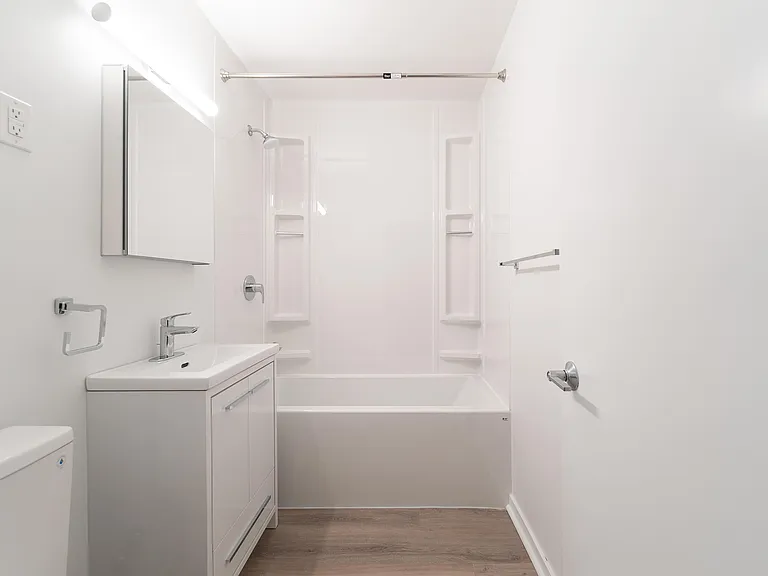 311 Stradbrook Ave #15 — Photo 5