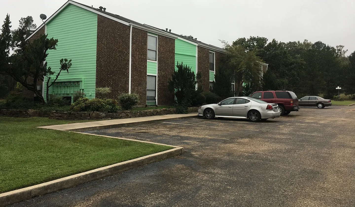 Meadow Green — Photo 2