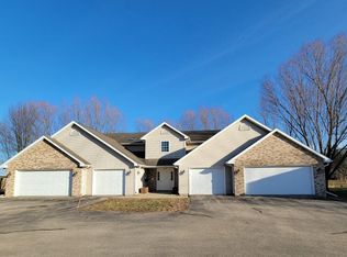 496 Cledell St UNIT 3, Oregon, WI 53575