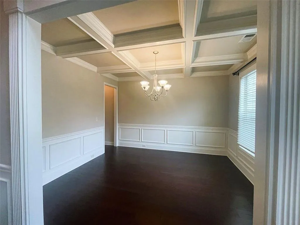 5 bed, 4.0 bath, 3340 sqft, $2,800 — Photo 4