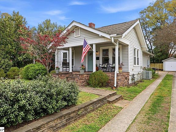 2nd image of 213 W Faris Rd