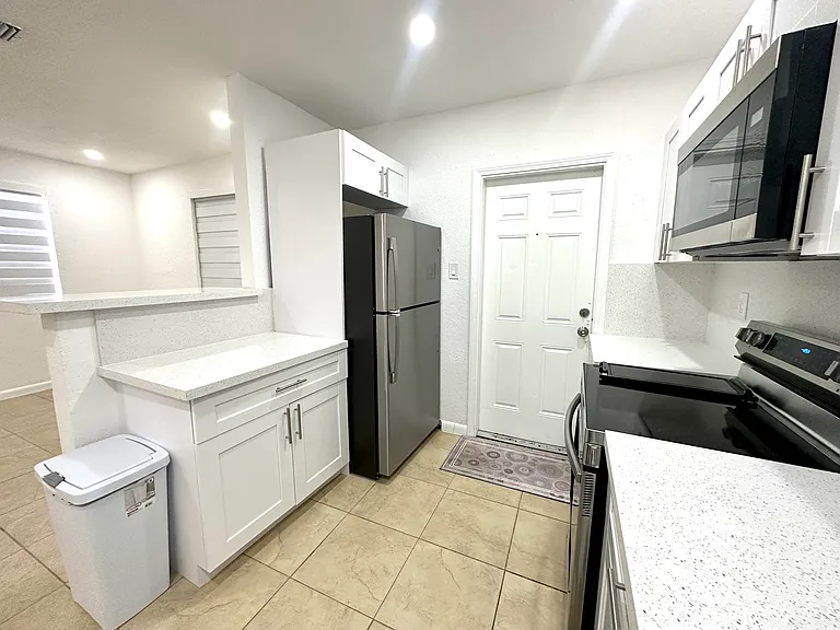 2319 NW 12th Ct — Photo 3