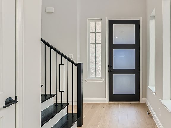 Plan 1403 Foyer Representative Photo