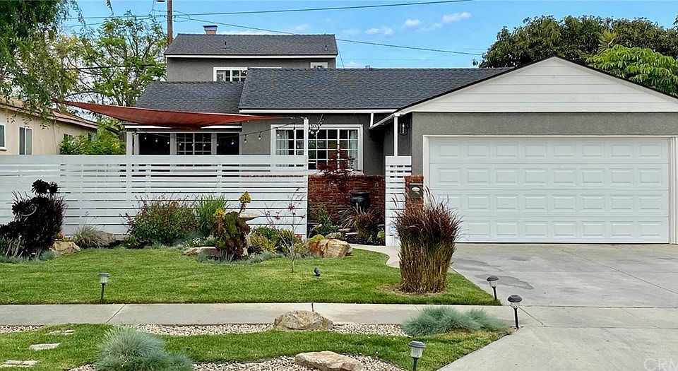 1st image of 3644 Stevely Ave