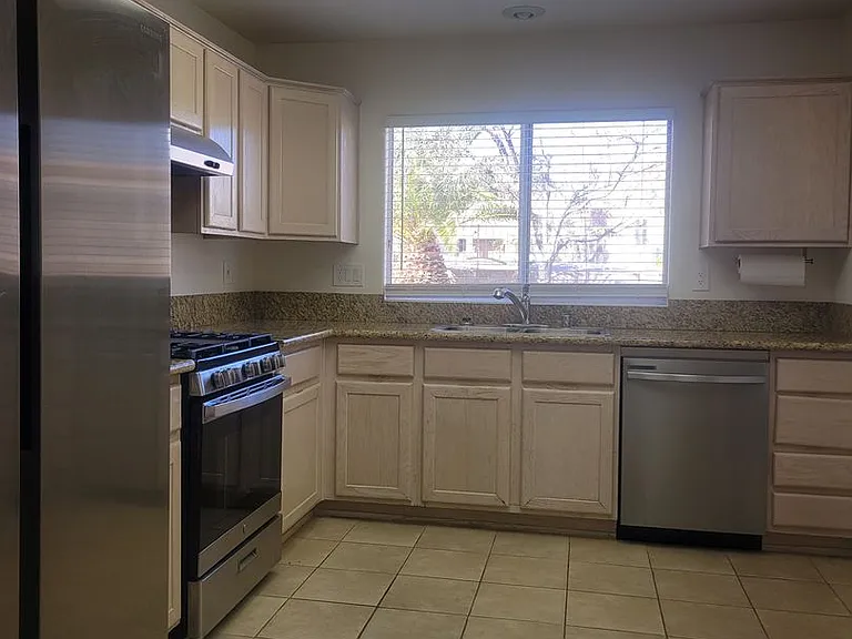 3117 Birch Grove Ct — Photo 13