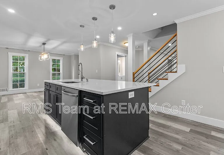 773 Huntington Way NW — Photo 15