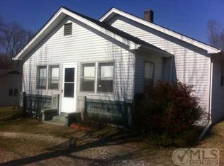 626 Fall River Rd, Lawrenceburg, TN 38464