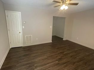 100 Carter Sells Rd #V, Johnson City, TN 37604