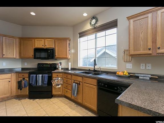 3rd image of 3168 N Provence Ln #11