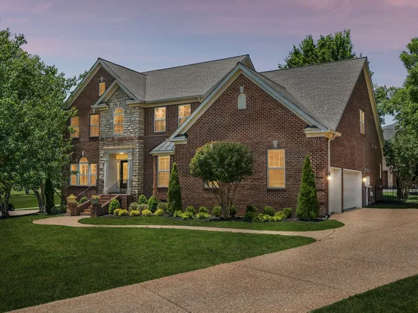 1108 Rossifer Ct, Gallatin, TN 37066