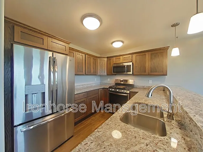 2930 Warbler Way #B — Photo 8
