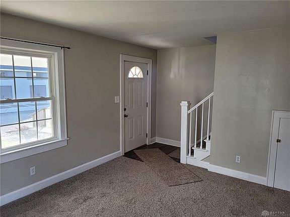 4th image of 19-21 Weller Ave