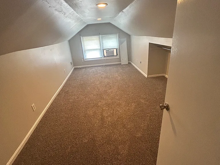 526 E Barbee Ave — Photo 12