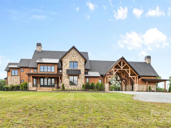 1822 Irby Rd, Monroe, NC 28112