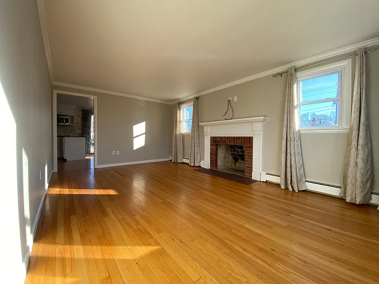 236 Spooner Ave — Photo 12