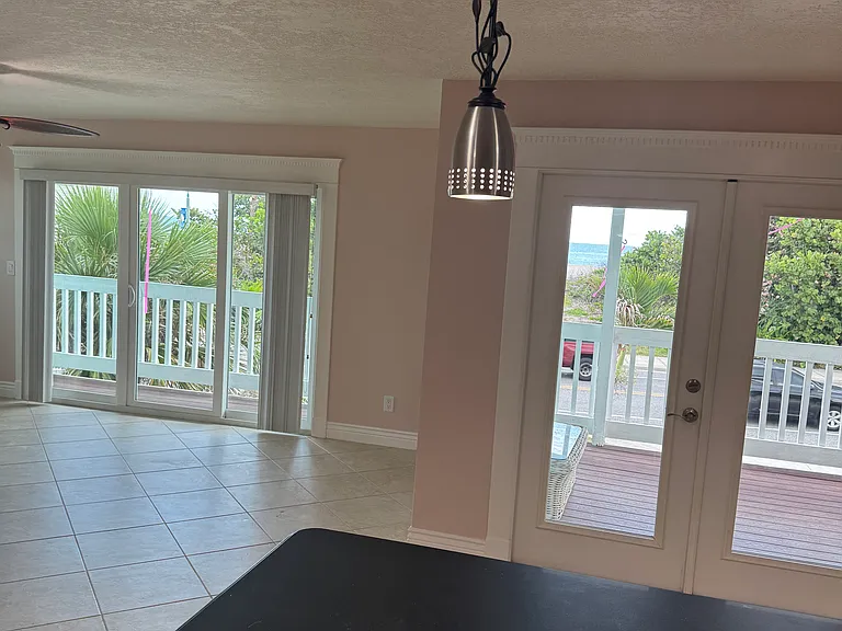 321 S Ocean Dr #1 — Photo 10