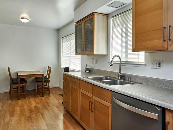 5th image of 6563 Crown Blvd